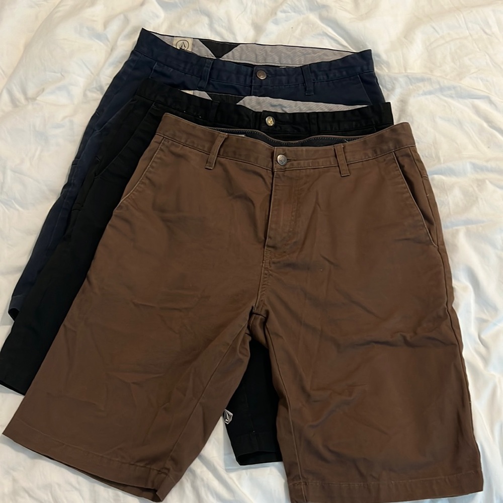 3 pack men’s Volcom shorts